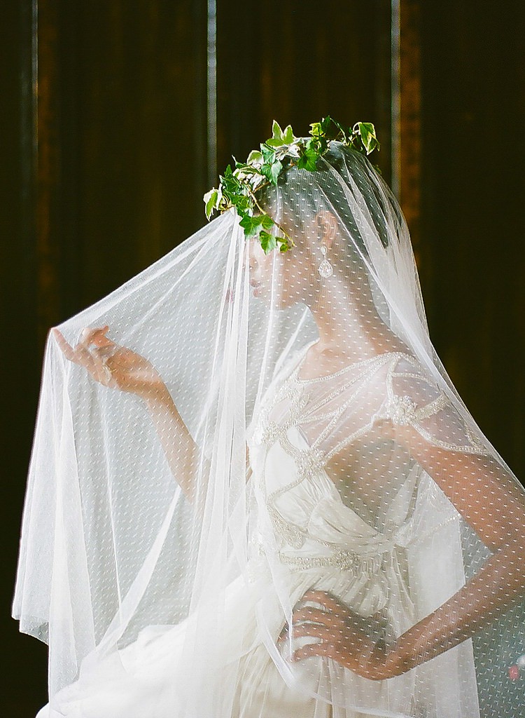 Ivy Crown Veil Moody Edwardian Winter Wedding Inspiration http://landmhewitt.com/