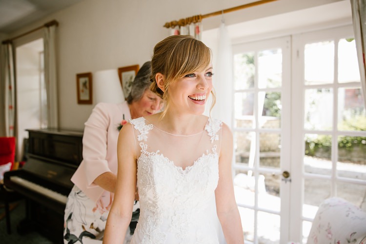 Graceful Country Cottage Garden Wedding https://katherineashdown.co.uk/