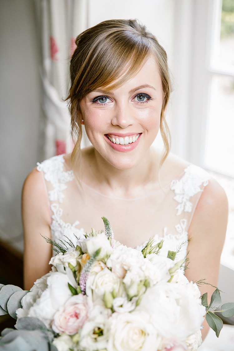 Make Up Bride Bridal Beauty Skin Glowing Graceful Country Cottage Garden Wedding https://katherineashdown.co.uk/