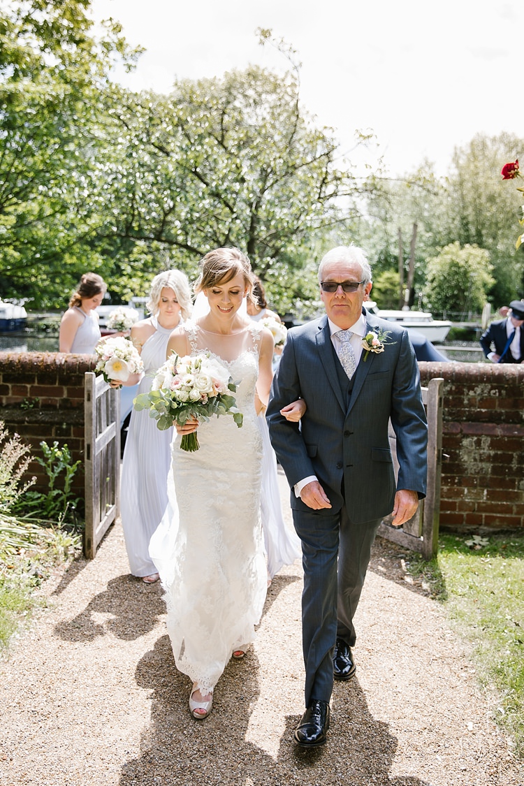 Graceful Country Cottage Garden Wedding https://katherineashdown.co.uk/