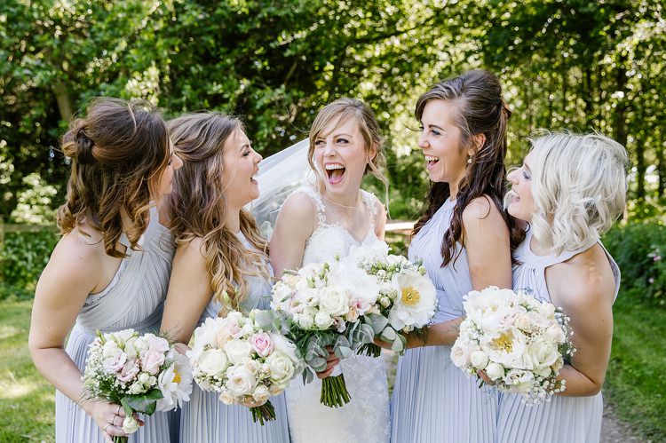 Graceful Country Cottage Garden Wedding https://katherineashdown.co.uk/