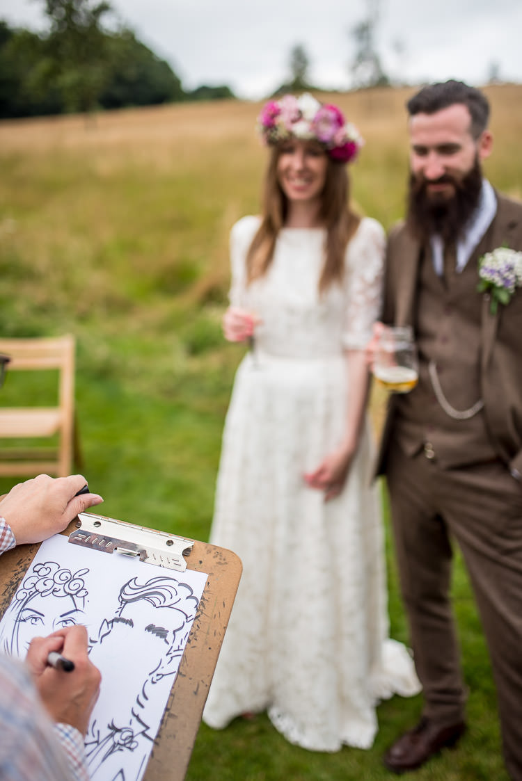 Caricaturist Entertainment Quirky Natural Outdoor Festival Wedding http://lighteningphotography.co.uk/