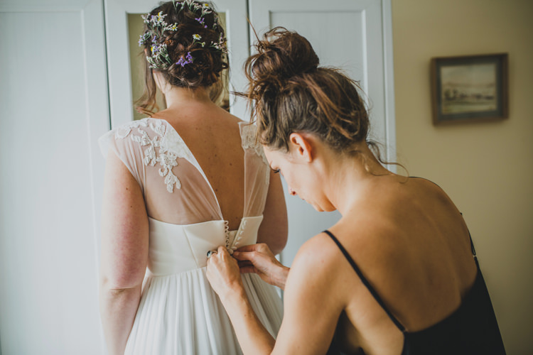 Quaint Floral Antique Rustic Wedding http://www.larissajoice.co.uk/