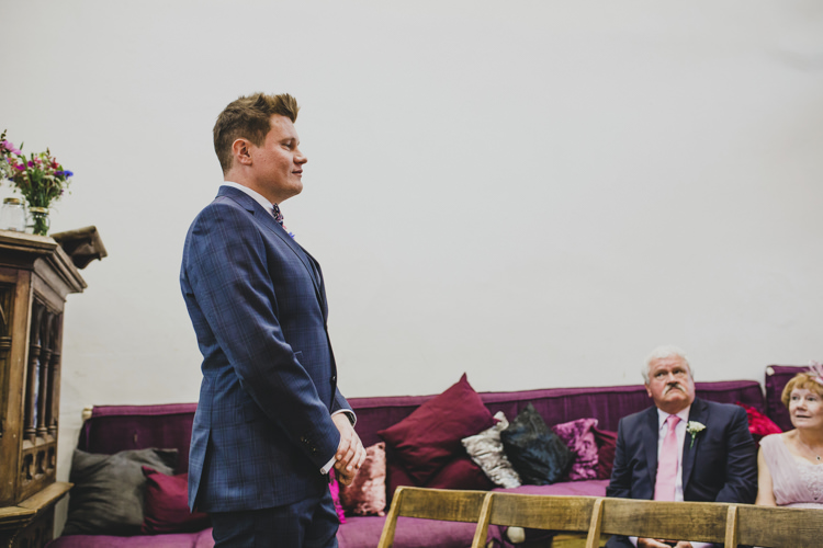 Quaint Floral Antique Rustic Wedding http://www.larissajoice.co.uk/