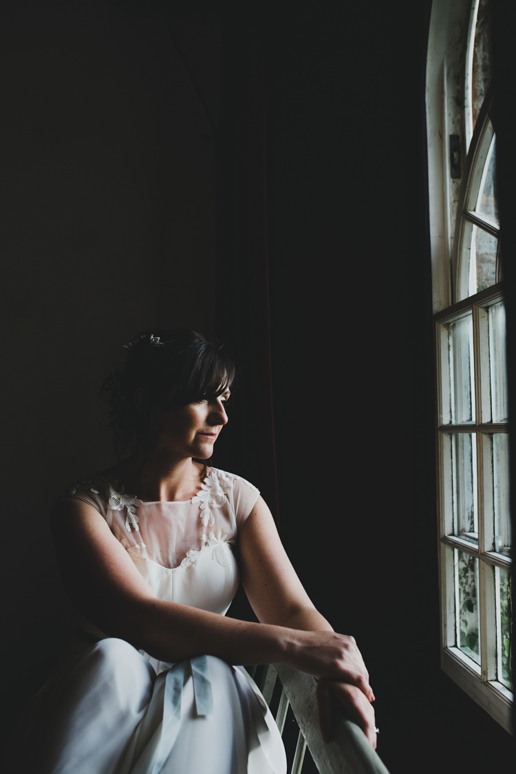 Quaint Floral Antique Rustic Wedding http://www.larissajoice.co.uk/