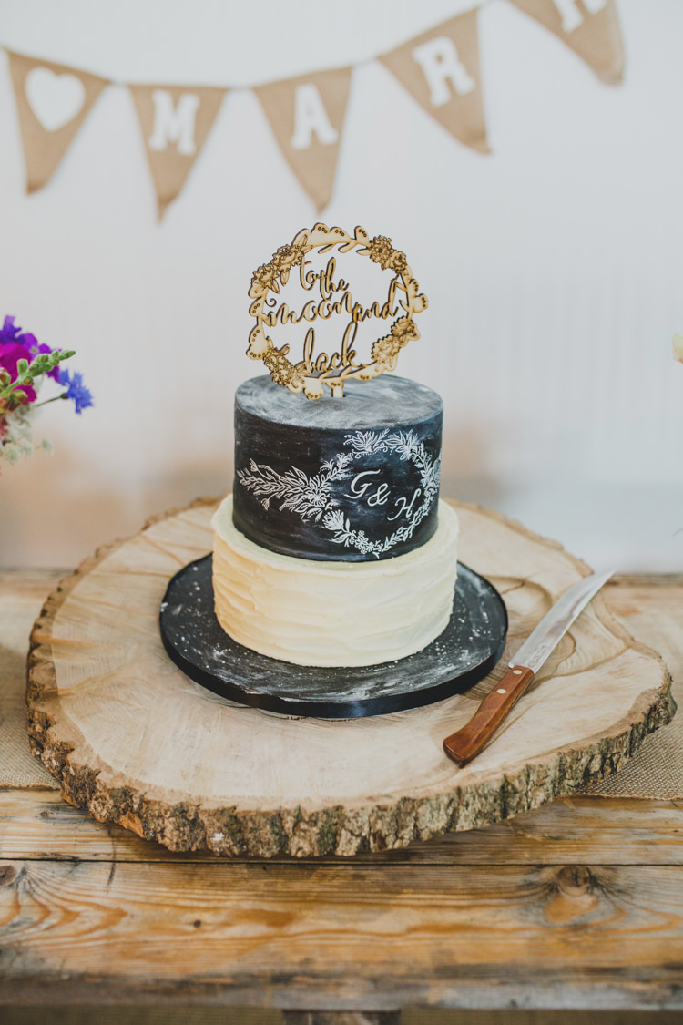 Black Chalk Cake Illustrated Log Stand Peraonlised Wooden Topper Quaint Floral Antique Rustic Wedding http://www.larissajoice.co.uk/