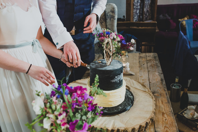 Quaint Floral Antique Rustic Wedding http://www.larissajoice.co.uk/