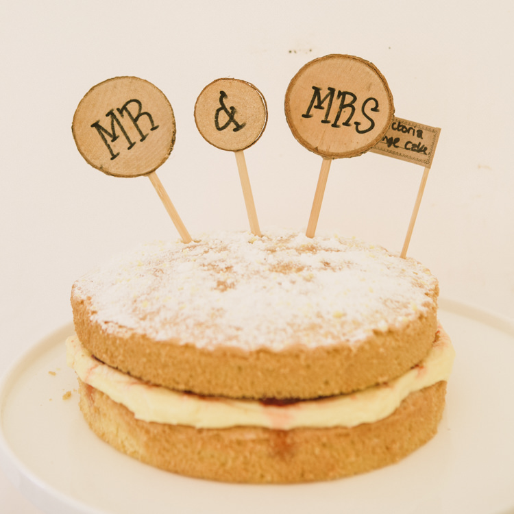 Naked Cake Sponge Woodland Farm Camp Wedding http://emmastonerweddings.com/
