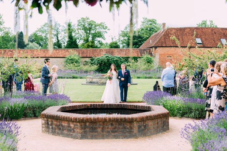 Colourful Mexican Garden Wedding http://jennifersmithphotography.co.uk/