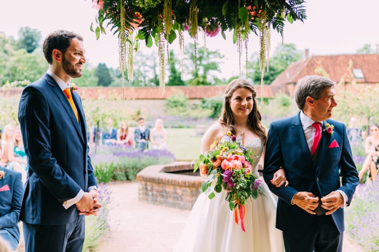 Colourful Mexican Garden Wedding http://jennifersmithphotography.co.uk/