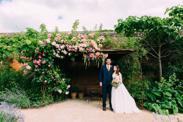 Colourful Mexican Garden Wedding http://jennifersmithphotography.co.uk/