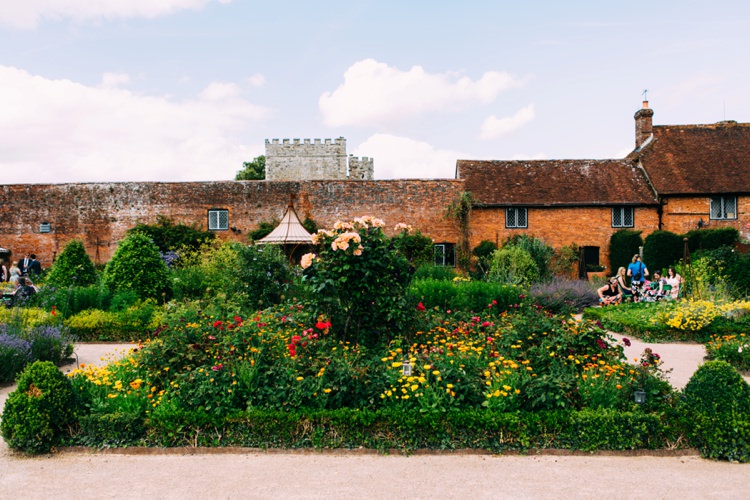 Colourful Mexican Garden Wedding http://jennifersmithphotography.co.uk/
