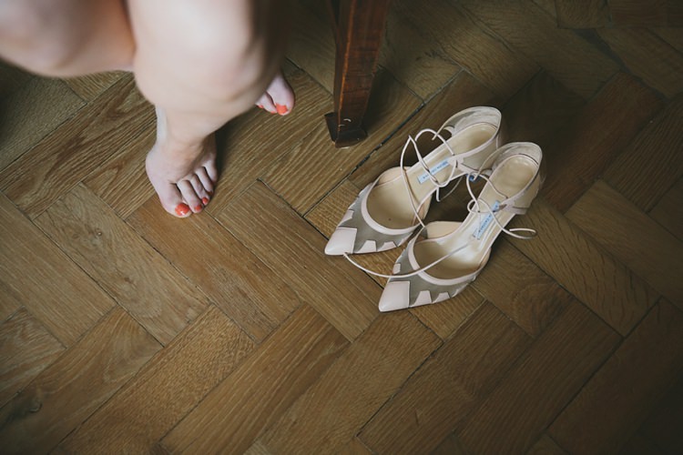 DIY Pretty Pastel Tipi Wales Wedding http://www.mckinley-rodgers.co.uk/