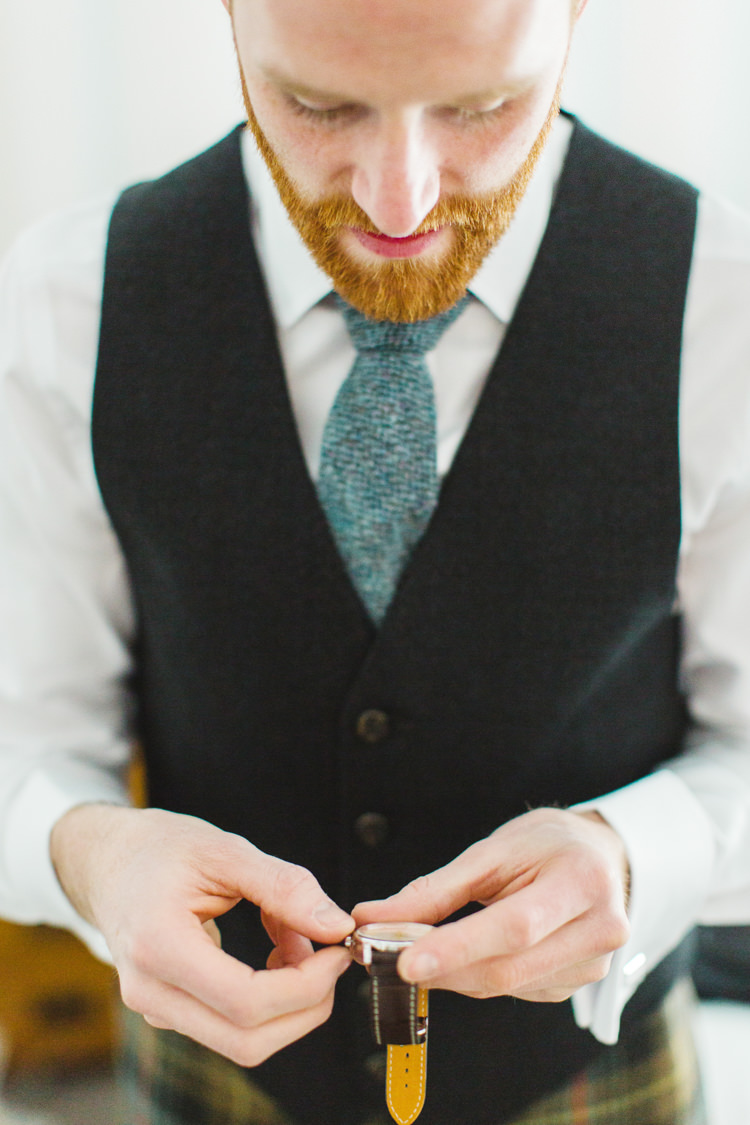 The Prettiest Spring Barn Pastels Wedding https://www.thegibsonsphotography.co.uk/