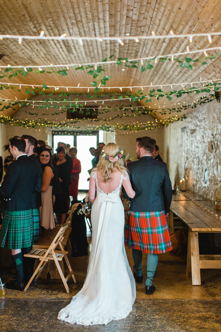 The Prettiest Spring Barn Pastels Wedding https://www.thegibsonsphotography.co.uk/