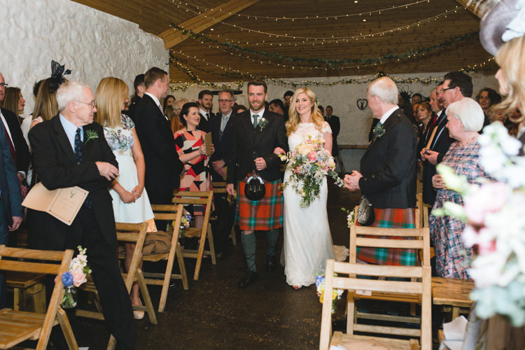 The Prettiest Spring Barn Pastels Wedding https://www.thegibsonsphotography.co.uk/