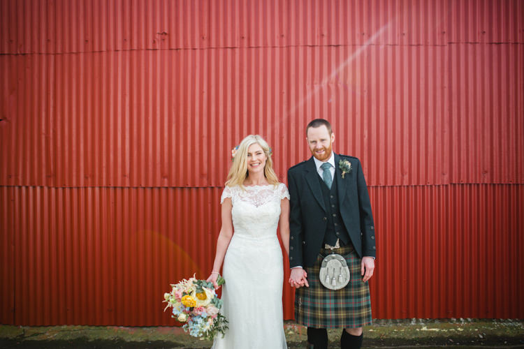 The Prettiest Spring Barn Pastels Wedding https://www.thegibsonsphotography.co.uk/