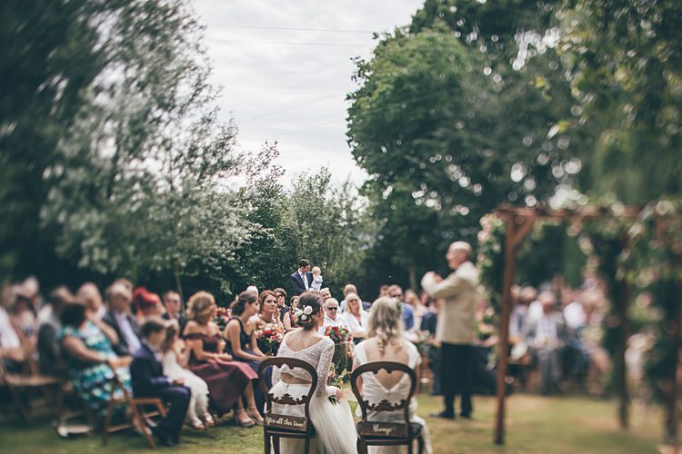 Beautiful Floral Bohemian Garden Wedding http://rachellambertphotography.co.uk/