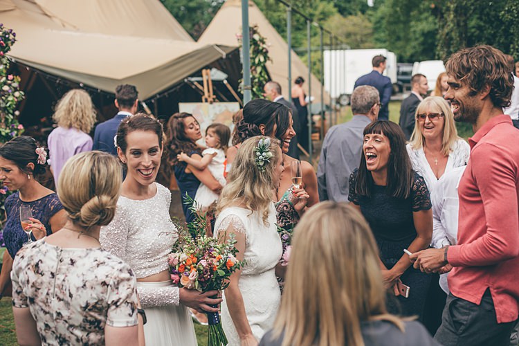 Beautiful Floral Bohemian Garden Wedding http://rachellambertphotography.co.uk/