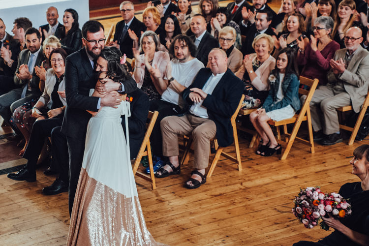 Festoons Gold Sequin City Party Wedding http://septemberpictures.com/