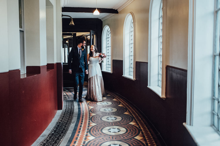 Festoons Gold Sequin City Party Wedding http://septemberpictures.com/