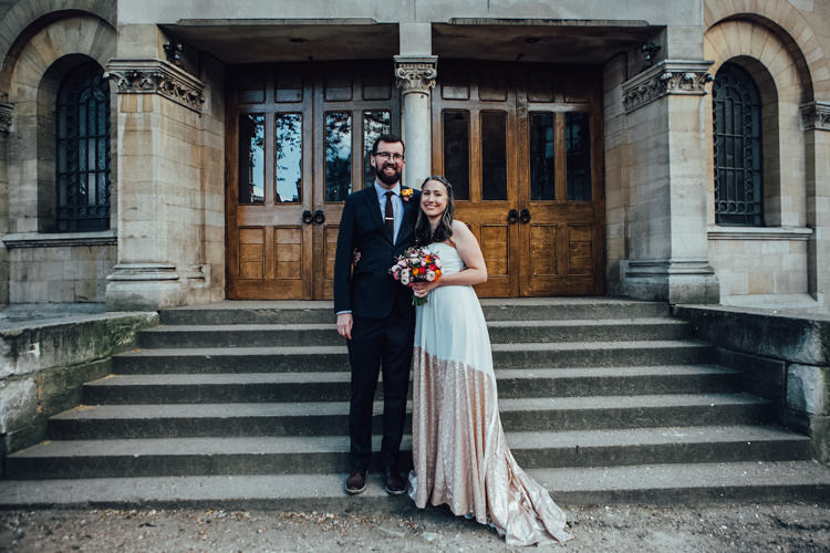 Festoons Gold Sequin City Party Wedding http://septemberpictures.com/