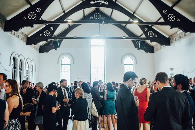 Festoons Gold Sequin City Party Wedding http://septemberpictures.com/
