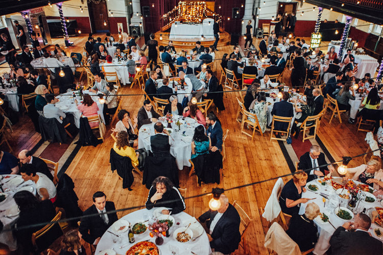 Festoons Gold Sequin City Party Wedding http://septemberpictures.com/