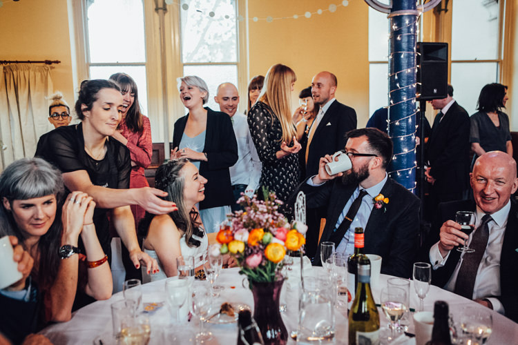 Festoons Gold Sequin City Party Wedding http://septemberpictures.com/