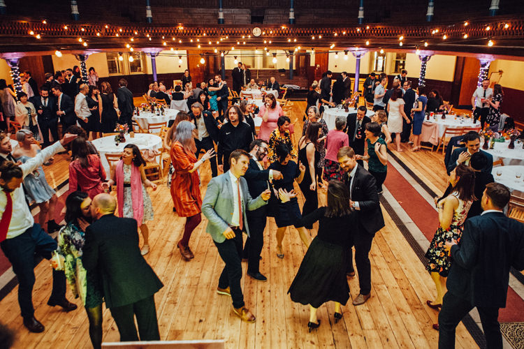 Festoons Gold Sequin City Party Wedding http://septemberpictures.com/