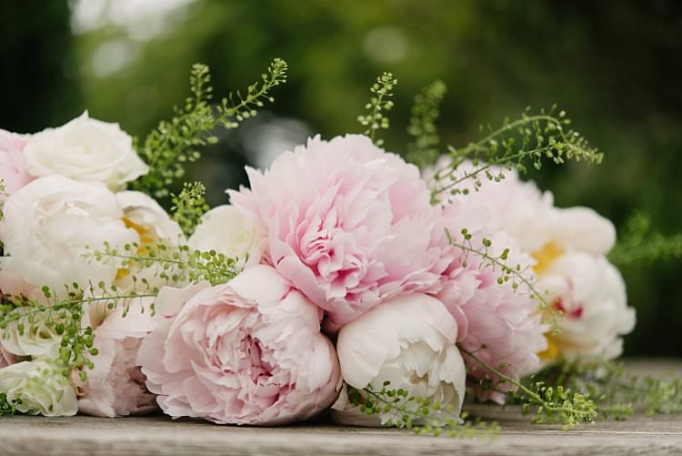 Crafty Pretty Pastel Budget Wedding http://lilysawyer.com/