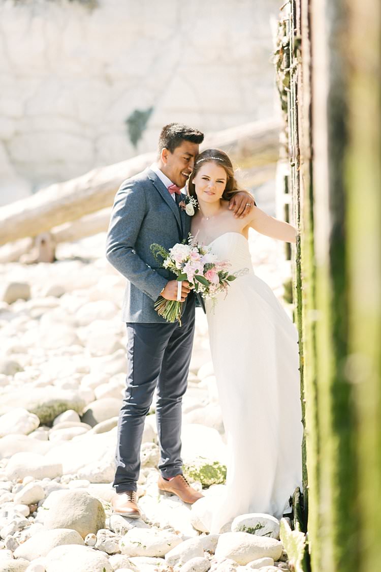Crafty Pretty Pastel Budget Wedding http://lilysawyer.com/