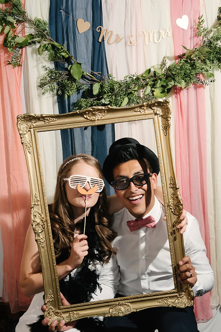 Photobooth Mr & Mrs Bunting Garland Greenery Foliage Gold Frame Voile Crafty Pretty Pastel Budget Wedding http://lilysawyer.com/