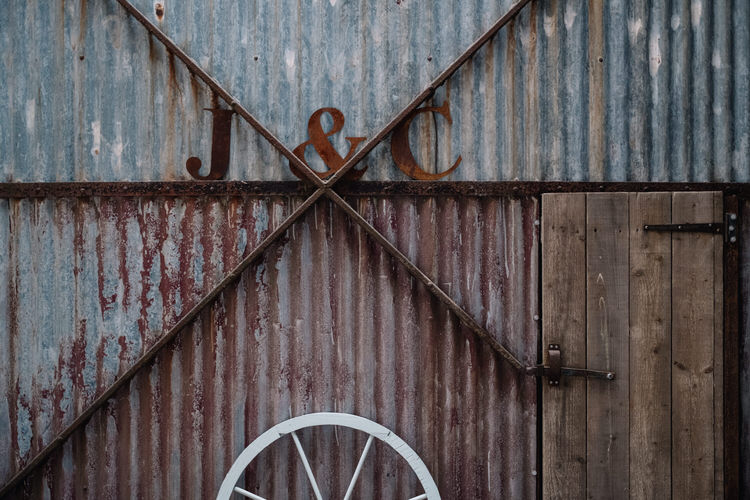 Twinkling Rustic DIY Barn Wedding https://www.harperscottphoto.com/