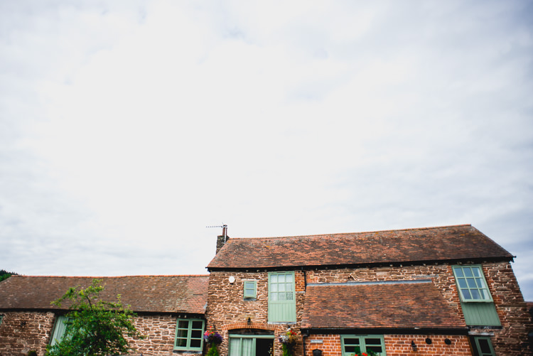 Eclectic Outdoor Barn Wedding https://www.barneywalters.com/