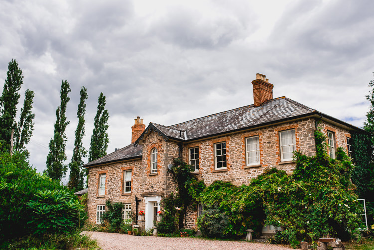 Eclectic Outdoor Barn Wedding https://www.barneywalters.com/