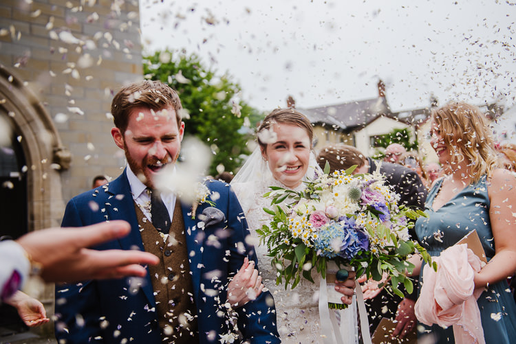 Confetti Throw Boho Funfair Floral Country Wedding https://www.jonnybarratt.com/