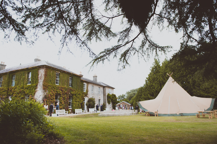 Stylish Festival Tipi Wedding http://sashaweddings.co.uk/