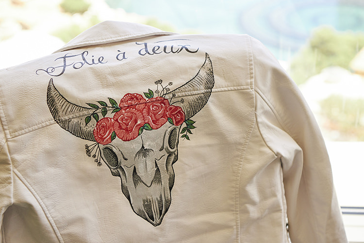 Leather Jacket Bride Skull Roses Hip Elvis Las Vegas Destination Wedding http://www.roseimages.co.uk/