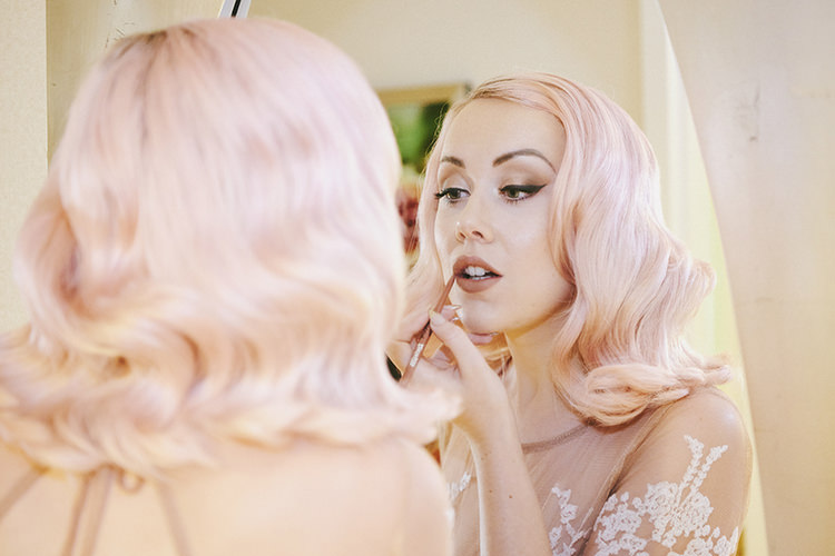 Bride Getting Ready Makeup Lipstick Pink Hair Hip Elvis Las Vegas Destination Wedding http://www.roseimages.co.uk/