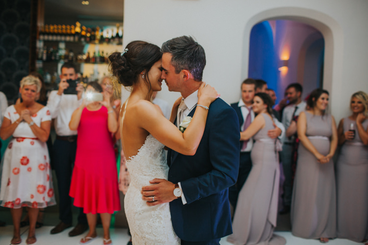 Chic Romantic Florals Candlelight Wedding http://lisawebbphotography.co.uk/