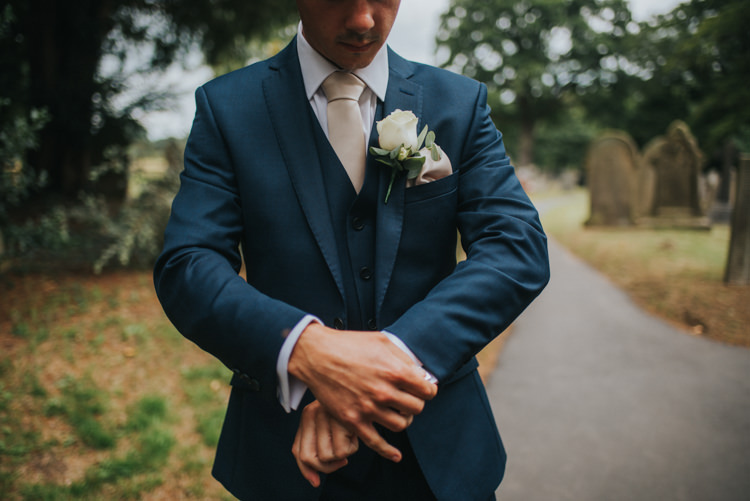 Chic Romantic Florals Candlelight Wedding http://lisawebbphotography.co.uk/