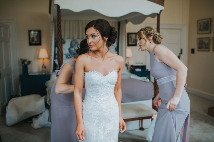 Chic Romantic Florals Candlelight Wedding http://lisawebbphotography.co.uk/