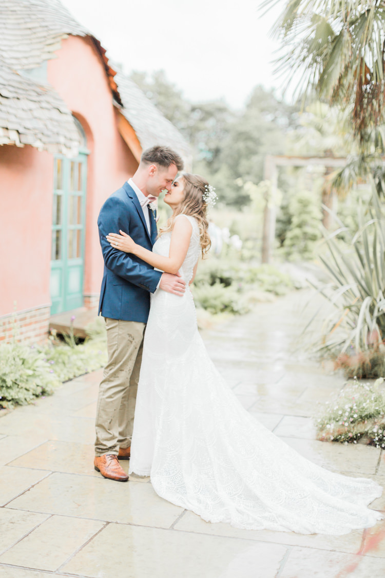 Simple Elegant Luxe Blush Pink Wedding http://katymelling.com/