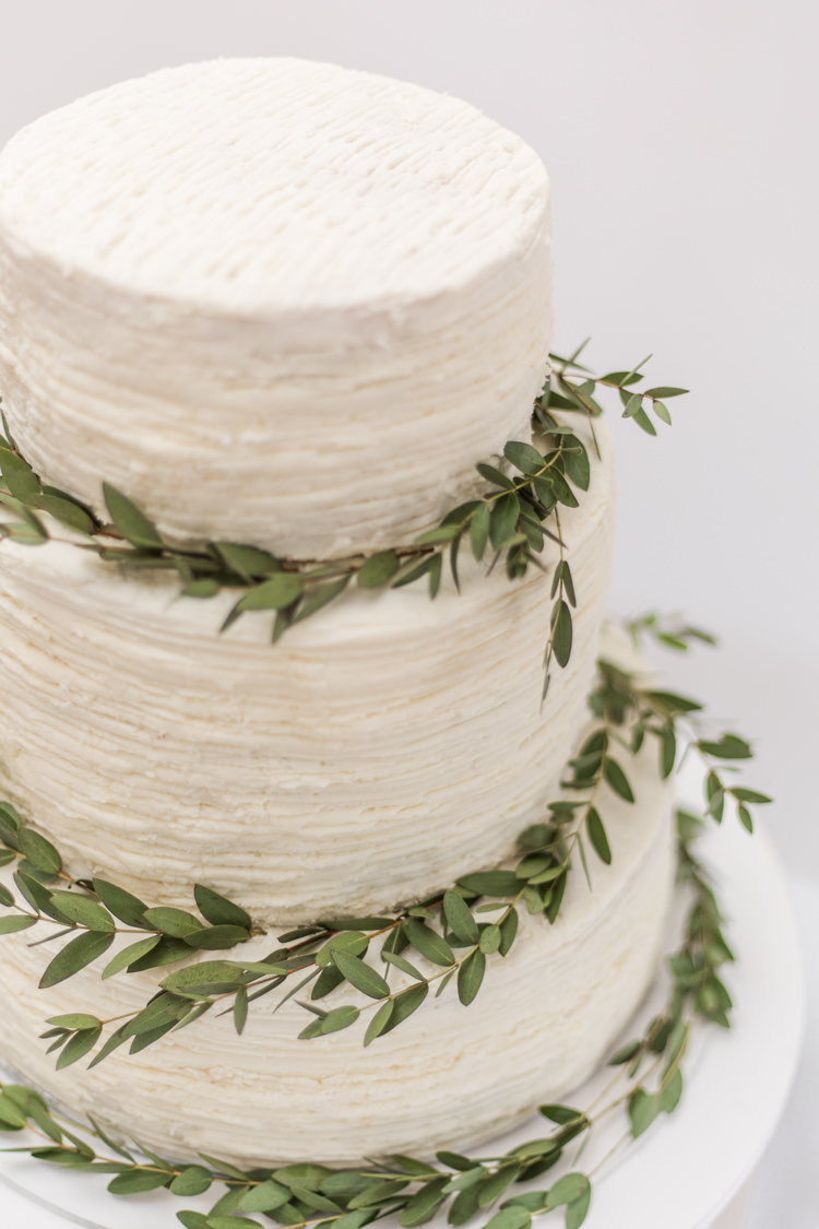 Buttercream Cake White Greenery Natural Outdoor Tipi Wedding https://www.ad-photography.co.uk/