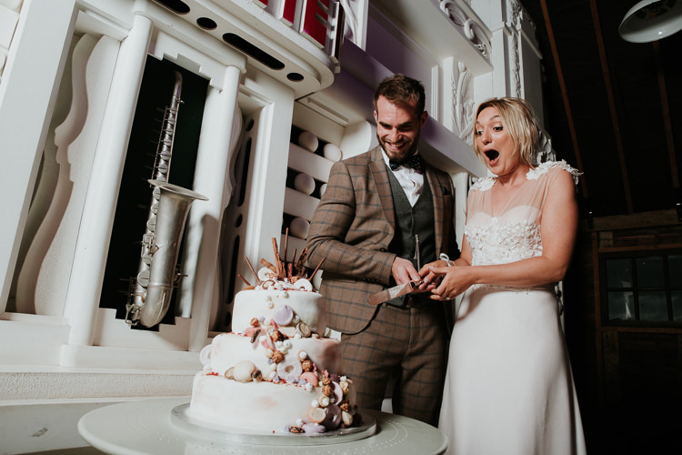 Vintage Circus Funfair Wedding http://theliferomantic.co.uk/