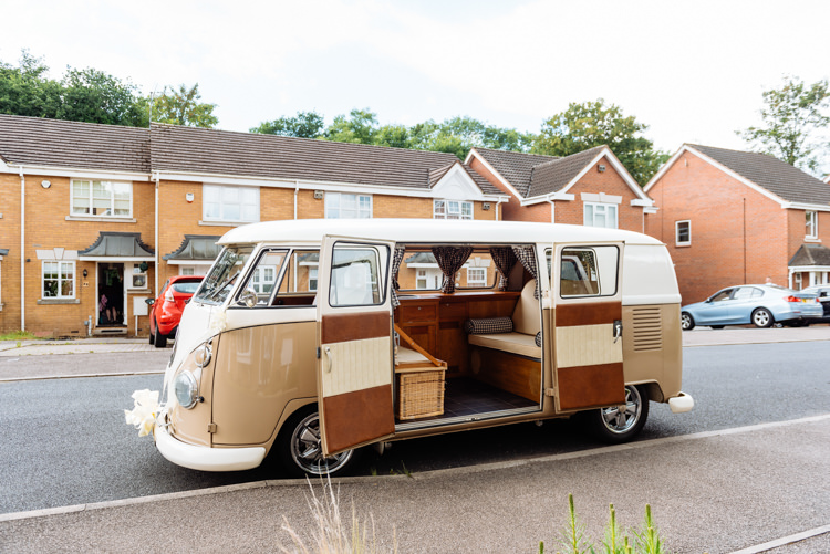 Cute Summer Festival Tipi Wedding http://www.daffodilwaves.co.uk/