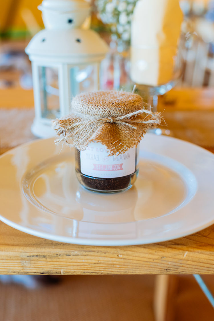 Cute Summer Festival Tipi Wedding http://www.daffodilwaves.co.uk/
