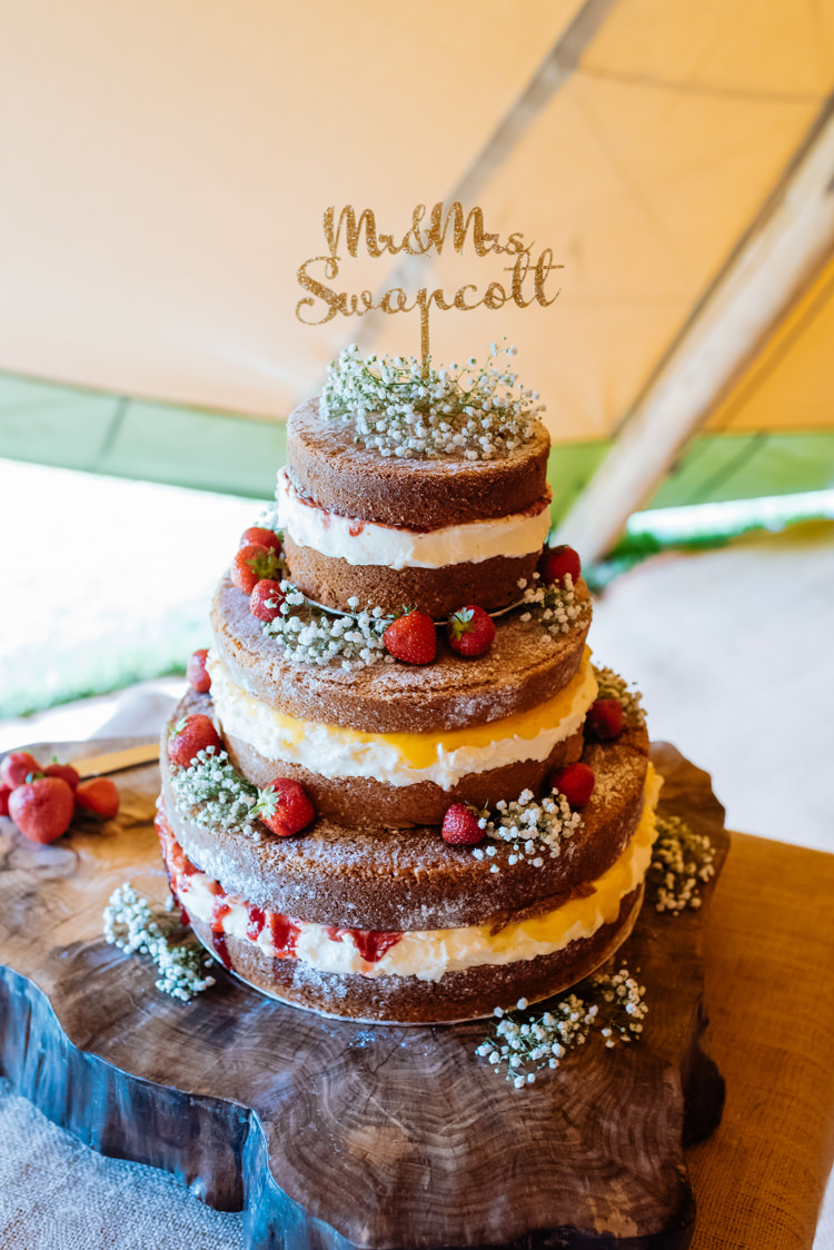Naked Cake Buttercream Sponge Fruit Topper Mr & Mrs Glitter Gold Wood Slice Tree Cute Summer Festival Tipi Wedding http://www.daffodilwaves.co.uk/