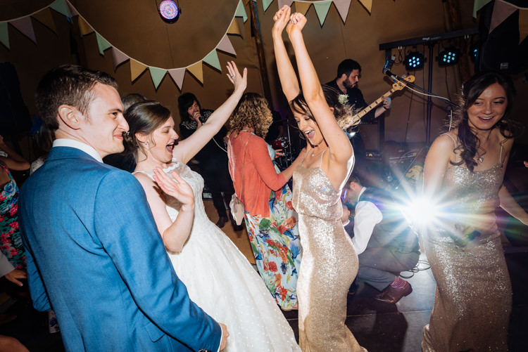 Cute Summer Festival Tipi Wedding http://www.daffodilwaves.co.uk/